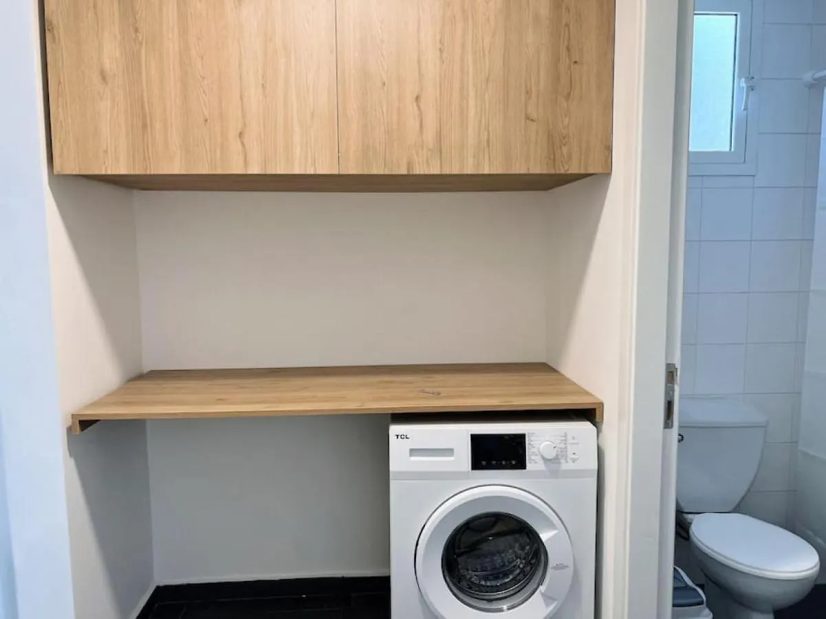 Railway House 1Br Apt With Front Yard, 24 Hours Power Beirut Apartment